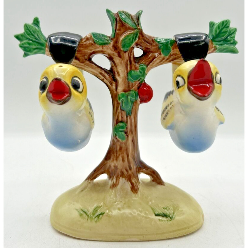 Vintage Retro Salt and Pepper Shakers Hanging Birds In Tree U260/22
